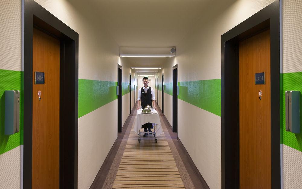 Holiday Inn Berlin City-East Landsberger Allee, An Ihg Hotel Екстериор снимка