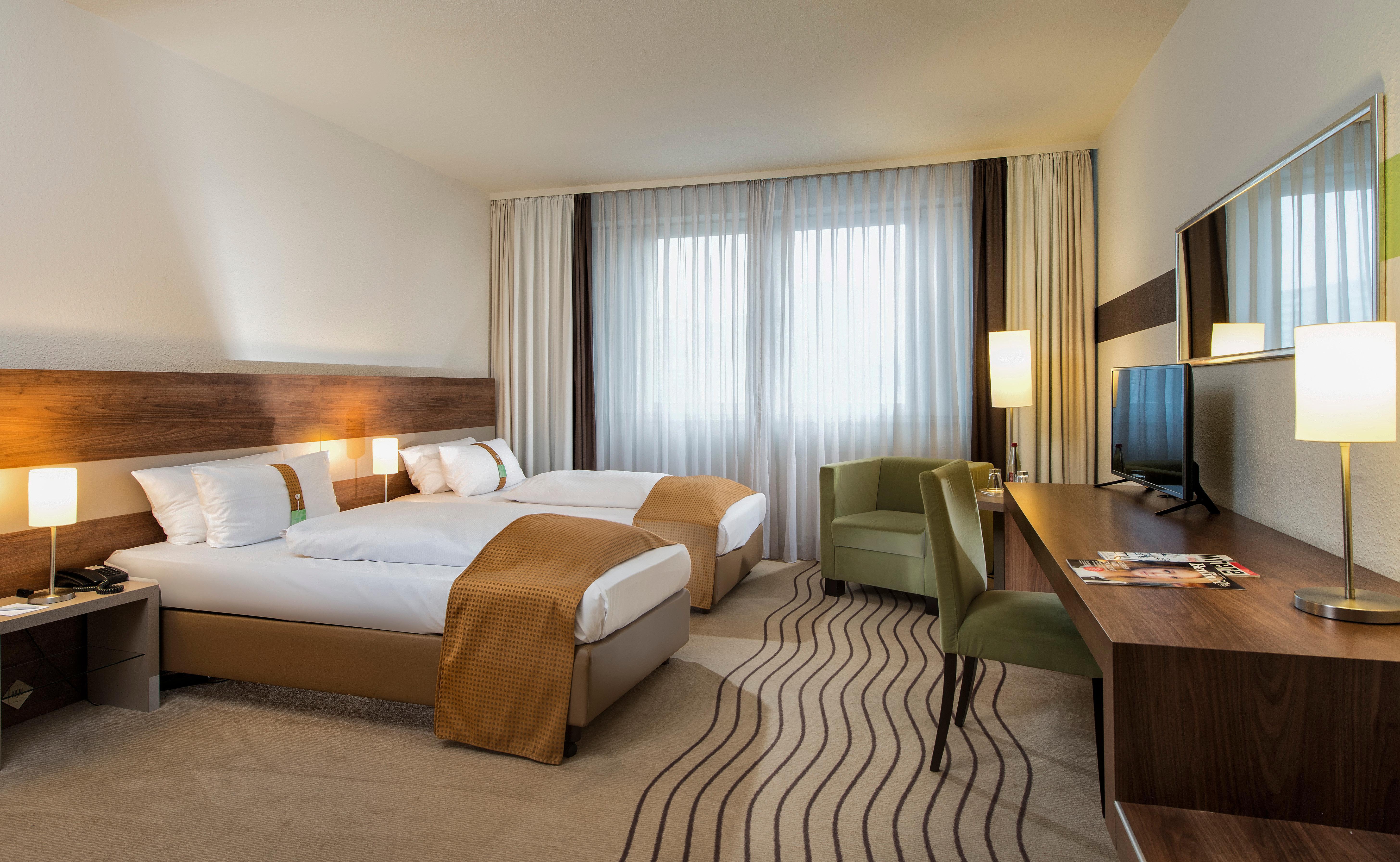 Holiday Inn Berlin City-East Landsberger Allee, An Ihg Hotel Екстериор снимка