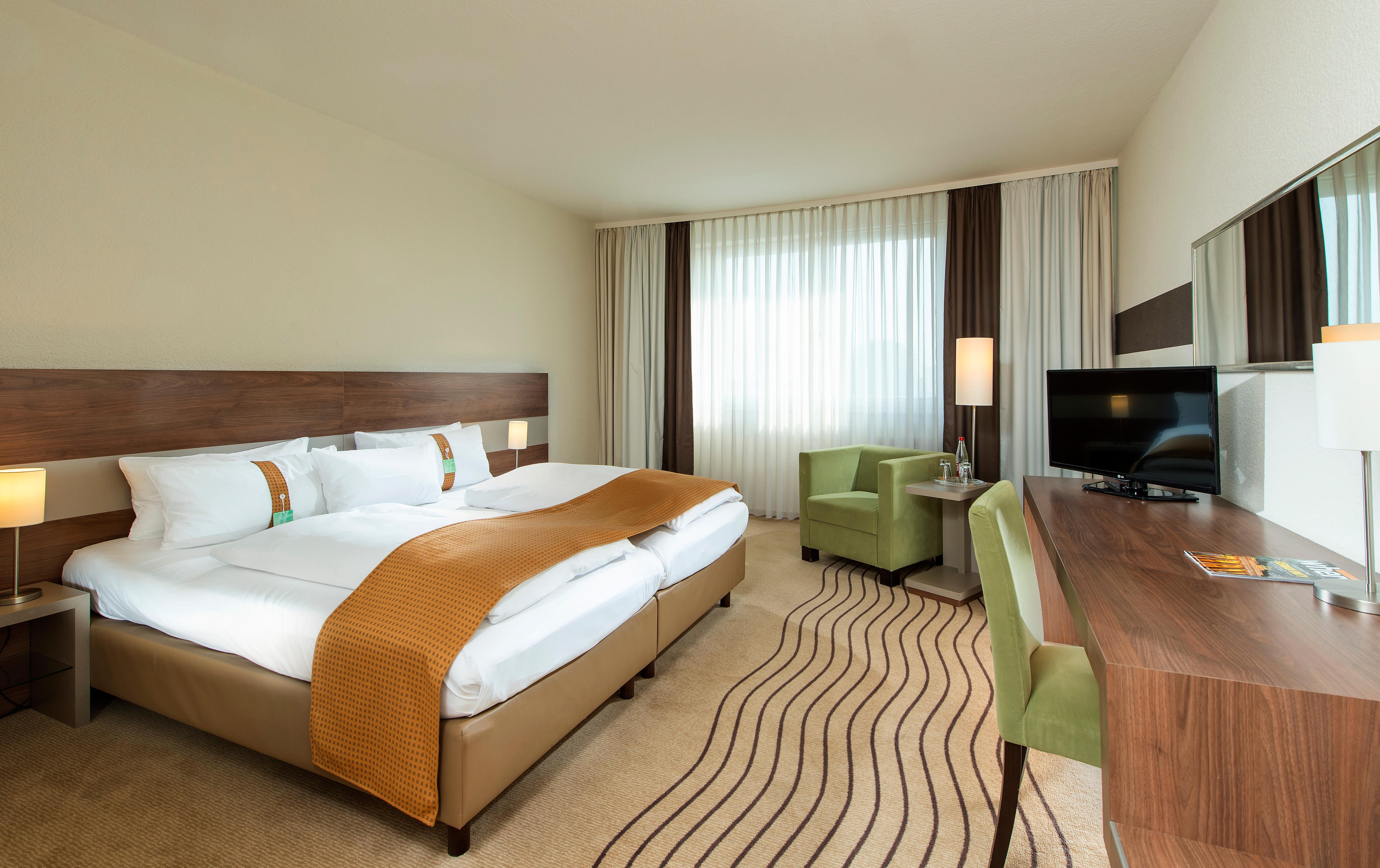 Holiday Inn Berlin City-East Landsberger Allee, An Ihg Hotel Екстериор снимка